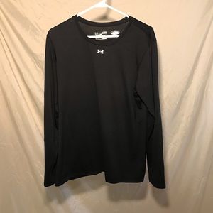 Under Armour loose heat gear long sleeve